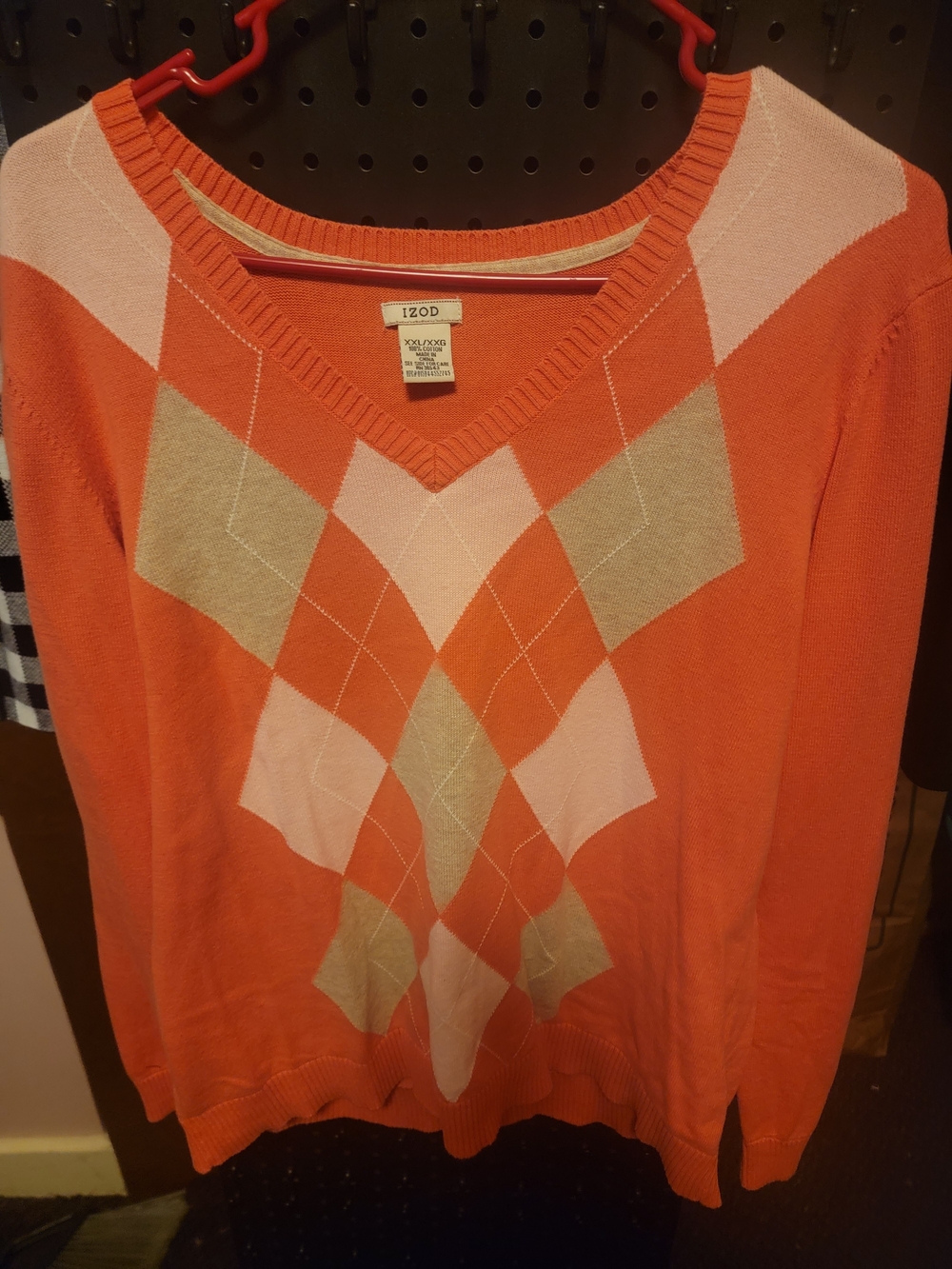 Izod Women's Salmon Orange Argyle V-Neck Sweater with Cream and Tan Diamonds